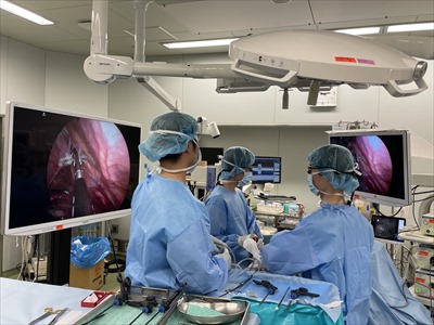 写真：呼吸器外科治療風景